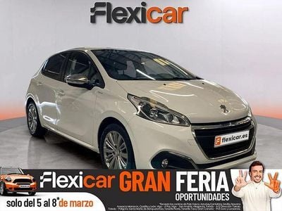 Usado Peugeot 208 Style 110 CV (80 kW) 2017 Blanco Utilitario