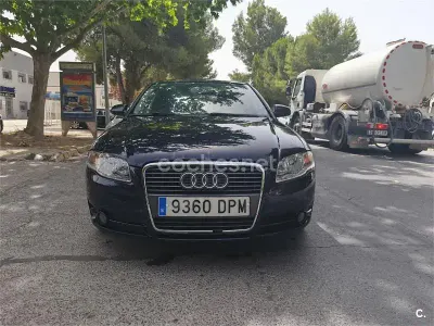 Usado Audi A4 140 CV (102 kW) 2005 Azul Berlina