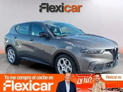 Usado Alfa Romeo Tonale Sprint 130 CV (95 kW) 2023 Gris / plata SUV