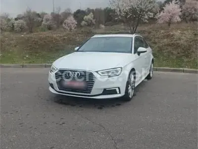 Usado Audi e-tron S-Line 204 CV (150 kW) 2020 Blanco SUV