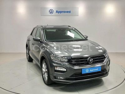 Gris / plata Usado 2022 VW T-Roc Advance SUV | 21.450 € (Precio justo)