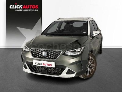 Usado Seat Arona Xperience 110 CV (80 kW) 2023 Gris / plata SUV
