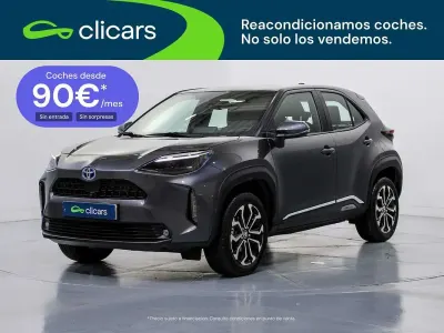 Usado Toyota Yaris Cross Style 91 CV (66 kW) 2022 Gris SUV
