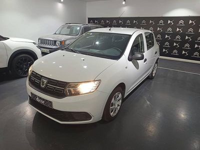 Usado Dacia Sandero Ambiance 73 CV (53 kW) 2018 Blanco Utilitario