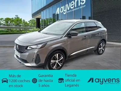Usado Peugeot 3008 GT 131 CV (96 kW) 2023 Gris SUV