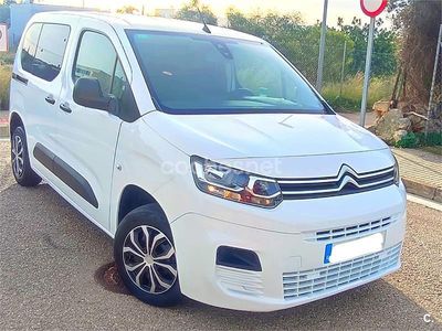 Usado Citroën Berlingo Feel 100 CV (73 kW) 2020 Blanco Monovolumen