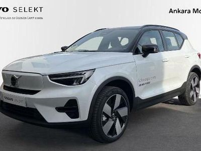 Blanco Usado 2022 Volvo XC40 Plus SUV | 39.900 €