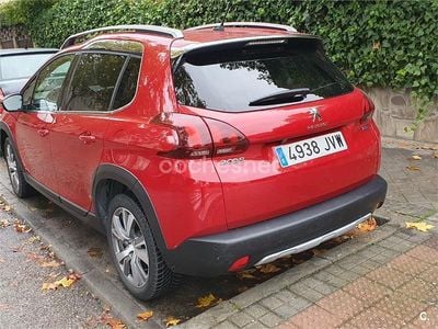 Usado Peugeot 2008 Allure 110 CV (80 kW) 2016 Granate SUV