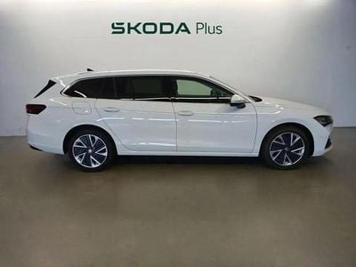 Usado Skoda Superb Selection 150 HP (110 kW) 2024 Branco Carrinha