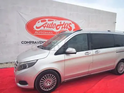 Usado Mercedes V220 Avantgarde 163 CV (119 kW) 2015 Gris / plata Monovolumen