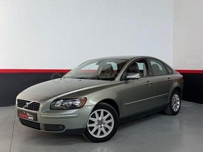 Käytetty Volvo S40 Momentum 136 HP (100 kW) 2006 Peessi Sedan