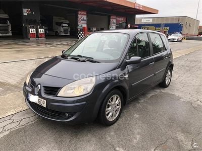Gris / plata Usado 2008 Renault Scénic II Expression Monovolumen | 2750 € (Buen precio)