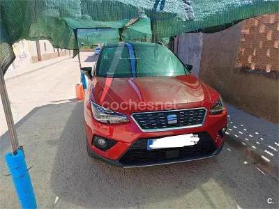 Usado Seat Arona Ecomotive 95 CV (69 kW) 2018 Rojo SUV