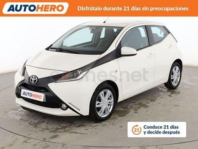 Usado Toyota Aygo X-play 69 CV (50 kW) 2017 Blanco Utilitario
