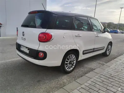 Usado Fiat 500L Lounge 85 CV (62 kW) 2014 Blanco Monovolumen