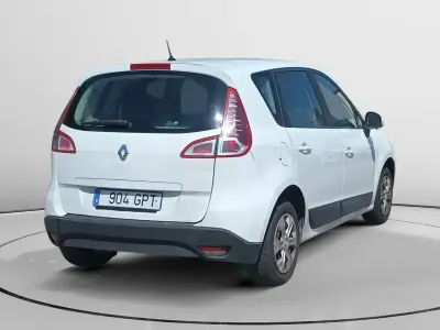 Usado Renault Scenic E-Tech Expression 106 CV (77 kW) 2009 Blanco