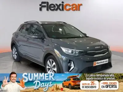 Usado Kia Stonic 120 CV (88 kW) 2021 Gris SUV