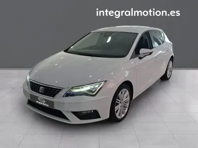 Usado Seat Leon XCELLENCE 149 CV (109 kW) 2019 Blanco