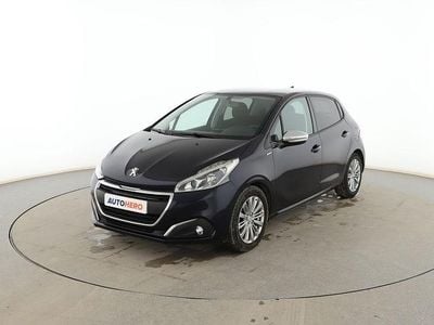 Usado Peugeot 208 Style 82 CV (60 kW) 2018 Negro Utilitario