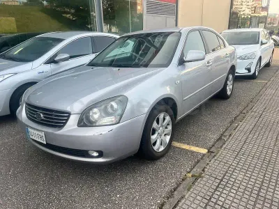 Usado Kia Magentis 140 CV (102 kW) 2007 Gris / plata Berlina