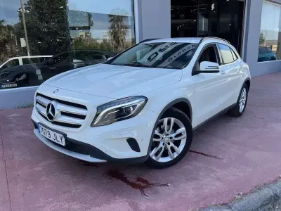 Usado Mercedes GLA200 Style 136 CV (100 kW) 2016 Blanco SUV