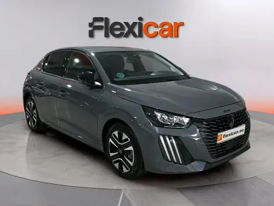Usado Peugeot 208 Allure 101 CV (74 kW) 2025 Gris Utilitario