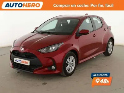 Usado Toyota Yaris Edition 125 CV (91 kW) 2021 Rojo Utilitario