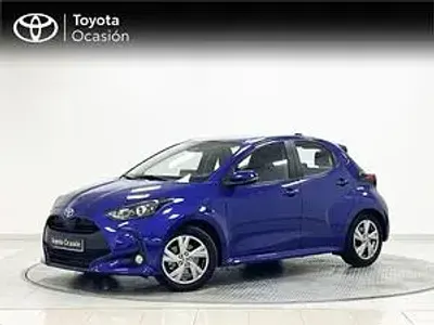 Usado Toyota Yaris Hybrid Active 116 CV (85 kW) 2025 Azul