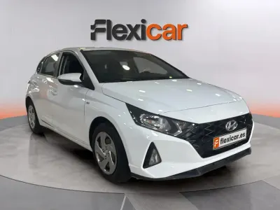 Usado Hyundai i20 101 CV (74 kW) 2021 Blanco Utilitario