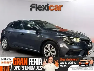 Usado Renault Mégane LIMITED 140 CV (102 kW) 2020 Gris