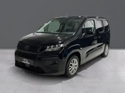 Nuevo Fiat Doblò 100 CV (73 kW) 2025 Negro Monovolumen