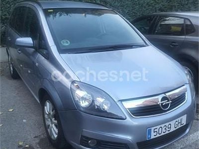 Gris / plata Usado 2008 Opel Zafira Enjoy Monovolumen | 3750 € (Precio justo)