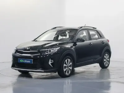 Usado Kia Stonic 84 CV (61 kW) 2023 Negro SUV