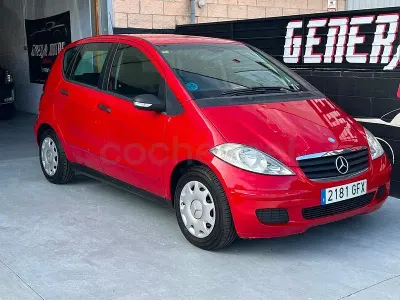 Usado Mercedes A150 Elegance 95 CV (69 kW) 2008 Rojo Monovolumen