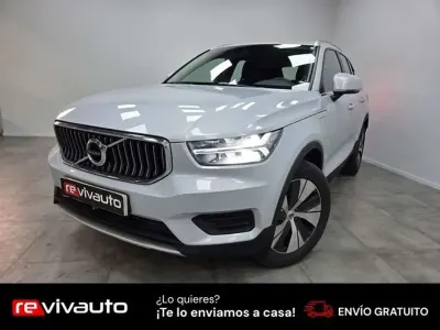 Begagnad Volvo XC40 Core 211 HK (155 kW) 2022 Vit SUV