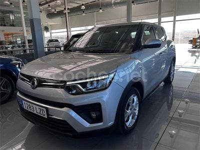 Gris / plata Usado 2022 Ssangyong (KGM) Tivoli SUV | 12.900 € (Precio justo)