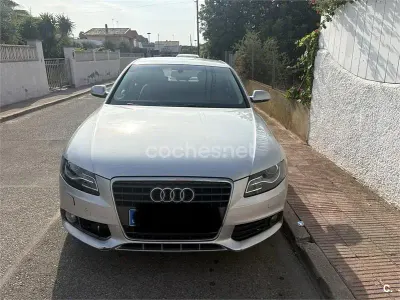 Usado Audi A4 136 CV (100 kW) 2010 Gris / plata Berlina