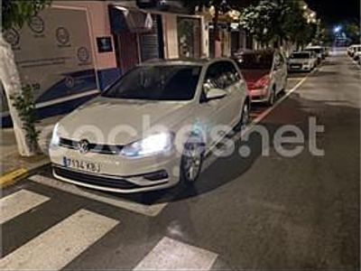 Usado VW Golf VII Advance 115 CV (84 kW) 2019 Blanco Familiar