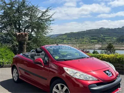 Begagnad Peugeot 207 CC 110 HK (80 kW) 2010 Röd Cab