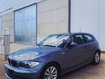 Gris / plata Usado 2009 BMW 118 Utilitario | 6990 € (Precio justo)