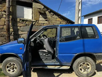Usado Nissan Terrano SE 125 CV (91 kW) 1995 Azul SUV