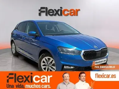 Usado Skoda Fabia Selection 95 CV (69 kW) 2025 Azul Utilitario