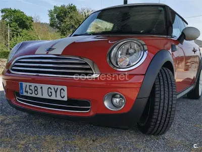 Usado Mini Cooper 120 CV (88 kW) 2010 Rojo Utilitario