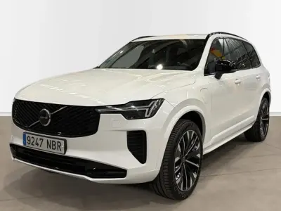 Usado Volvo XC90 Plus 455 CV (334 kW) 2025 Gris / plata SUV
