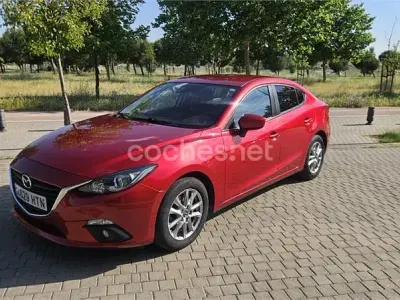 Usado Mazda 3 Luxury 150 CV (110 kW) 2014 Rojo Berlina