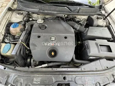 Usado Seat Leon Sport 110 CV (80 kW) 2002 Blanco Utilitario