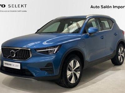 Azul Usado 2023 Volvo XC40 Core SUV | 41.900 €