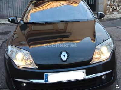 Usado Renault Laguna III Authentique 110 CV (80 kW) 2009 Negro Berlina