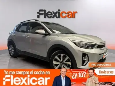 Usado Kia Stonic 100 CV (73 kW) 2022 Gris SUV
