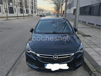 Usado Opel Astra Excellence 150 CV (110 kW) 2017 Verde Berlina